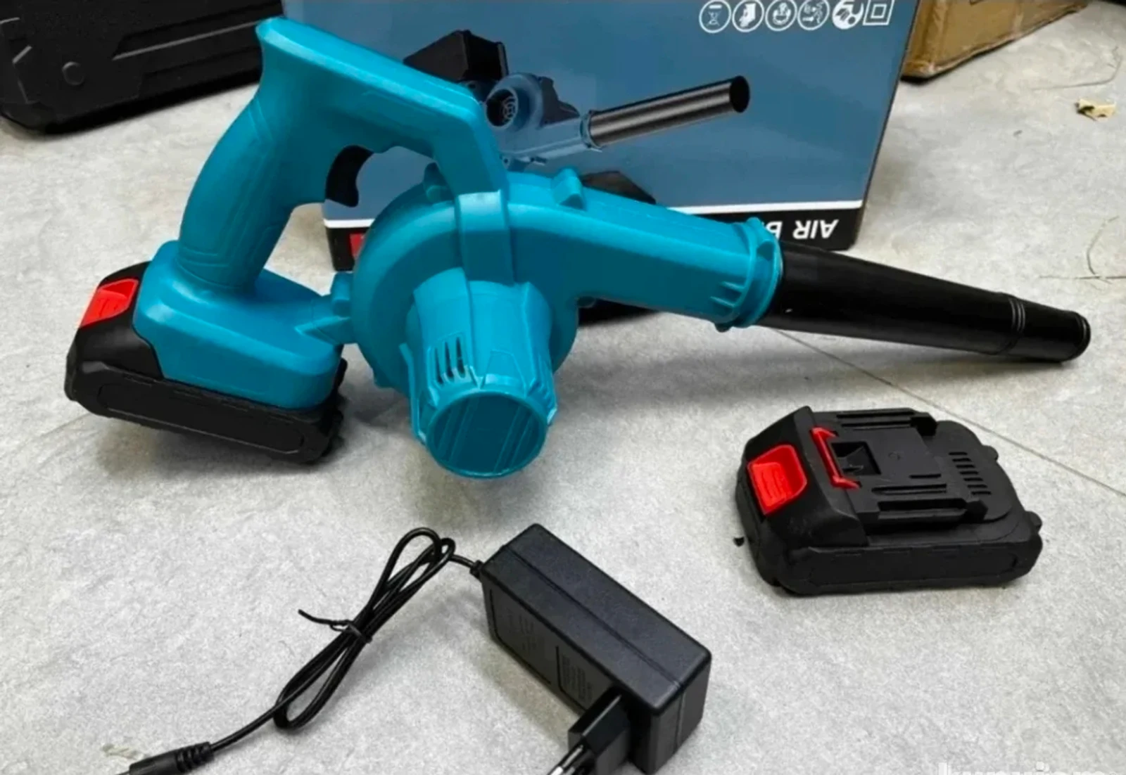 Makita Aku Duvac za Lišće 128V